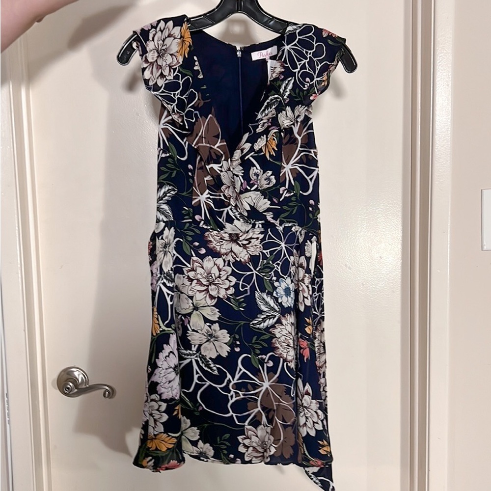 Floral Navy Parker Wrap dress from Saks Fifth. Size XS. Never been worn.